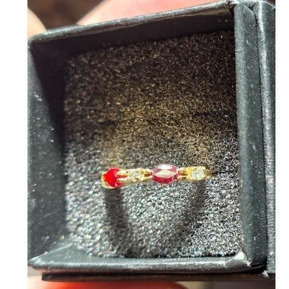 Vintage Red & Clear Rhinestone Ring Size 7 Gold Tone Prong Set Stacking Band - View 5