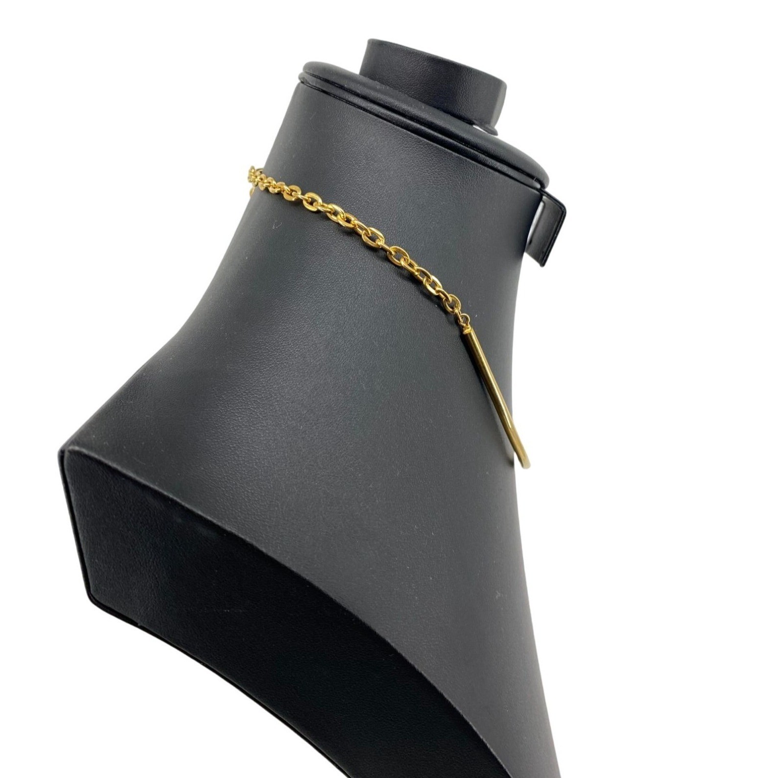 Celebrate New York Gold Tone Chain Necklace 18 Inches Adjustable Length Elegant - View 3