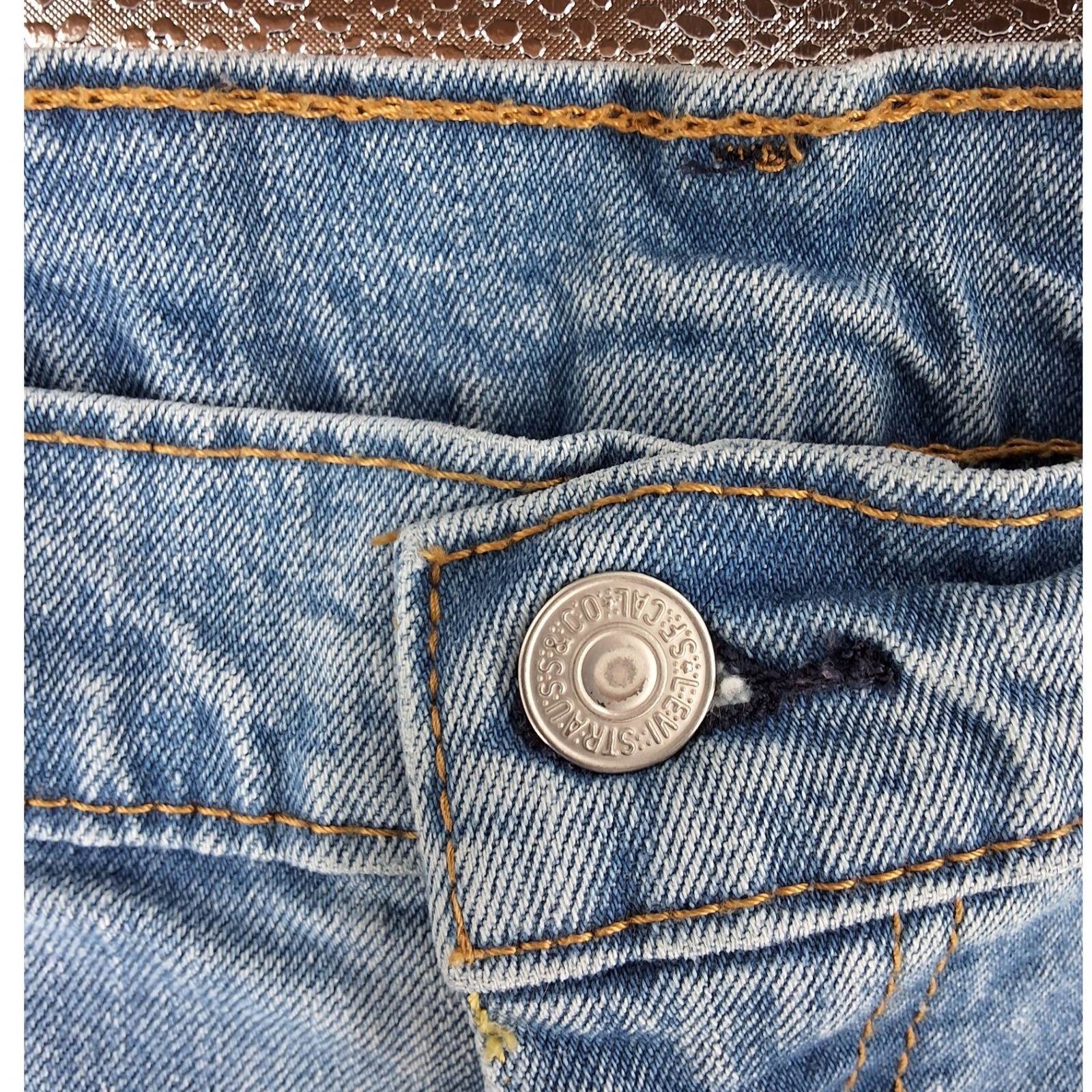 Levis 550 Relaxed Fit Tapered Leg Highrise Denim Jeans W40 L30 Medium Wash - View 8