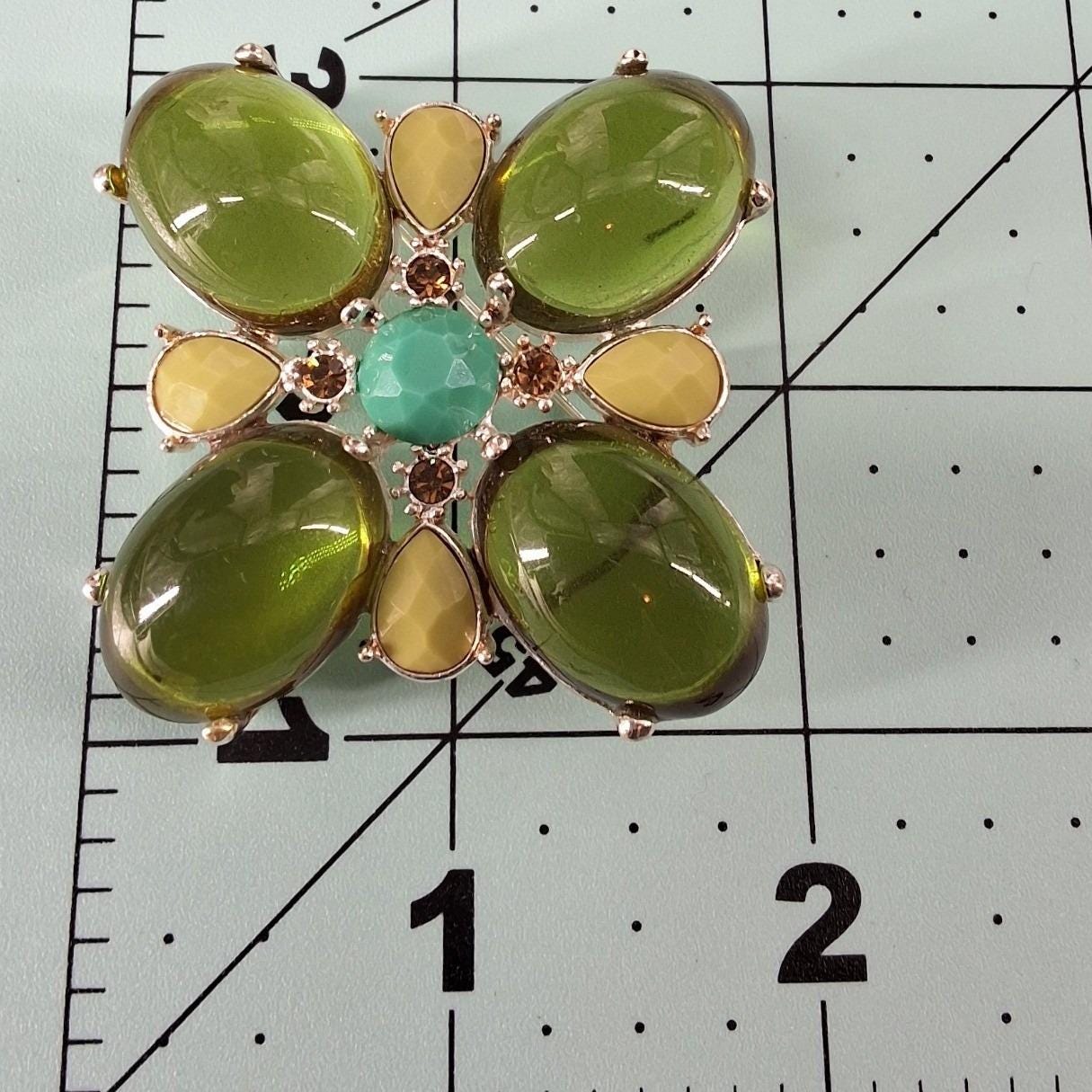 Vintage Green Cabochon Turquoise Silver Tone Quatrefoil Statement Brooch Pin - View 5