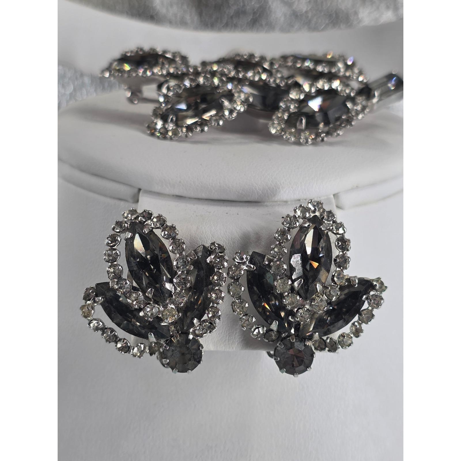 Albert Weiss Vintage Rhinestone Brooch & Clip Earring Set Silver-Tone - View 7