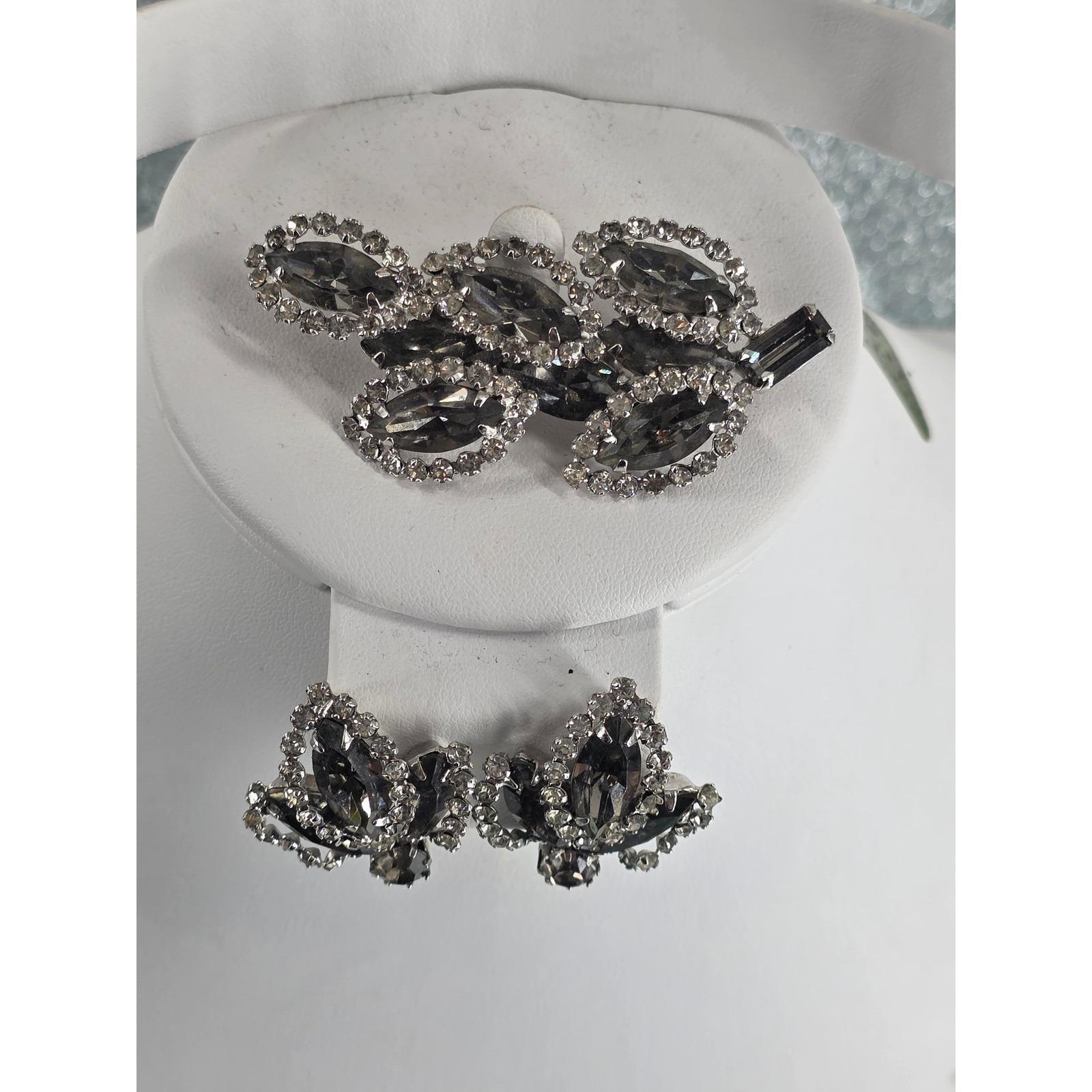 Albert Weiss Vintage Rhinestone Brooch & Clip Earring Set Silver-Tone - View 8