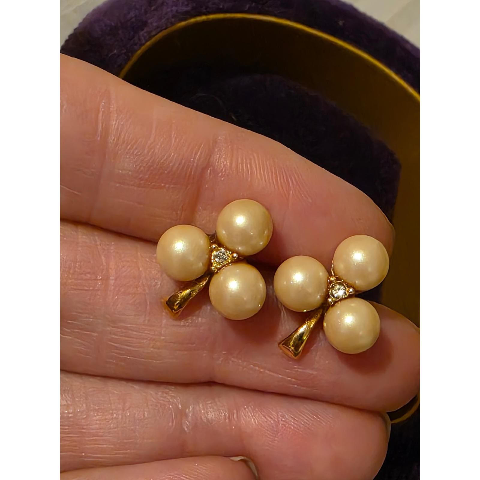 Vintage Gold Tone Faux Pearl Cluster Stud Earrings Rhinestone Clover Shape - View 10