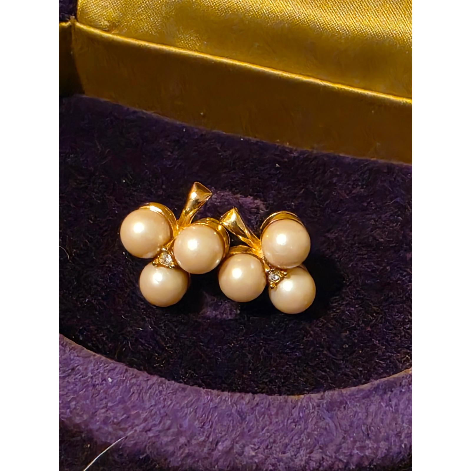 Vintage Gold Tone Faux Pearl Cluster Stud Earrings Rhinestone Clover Shape - View 6