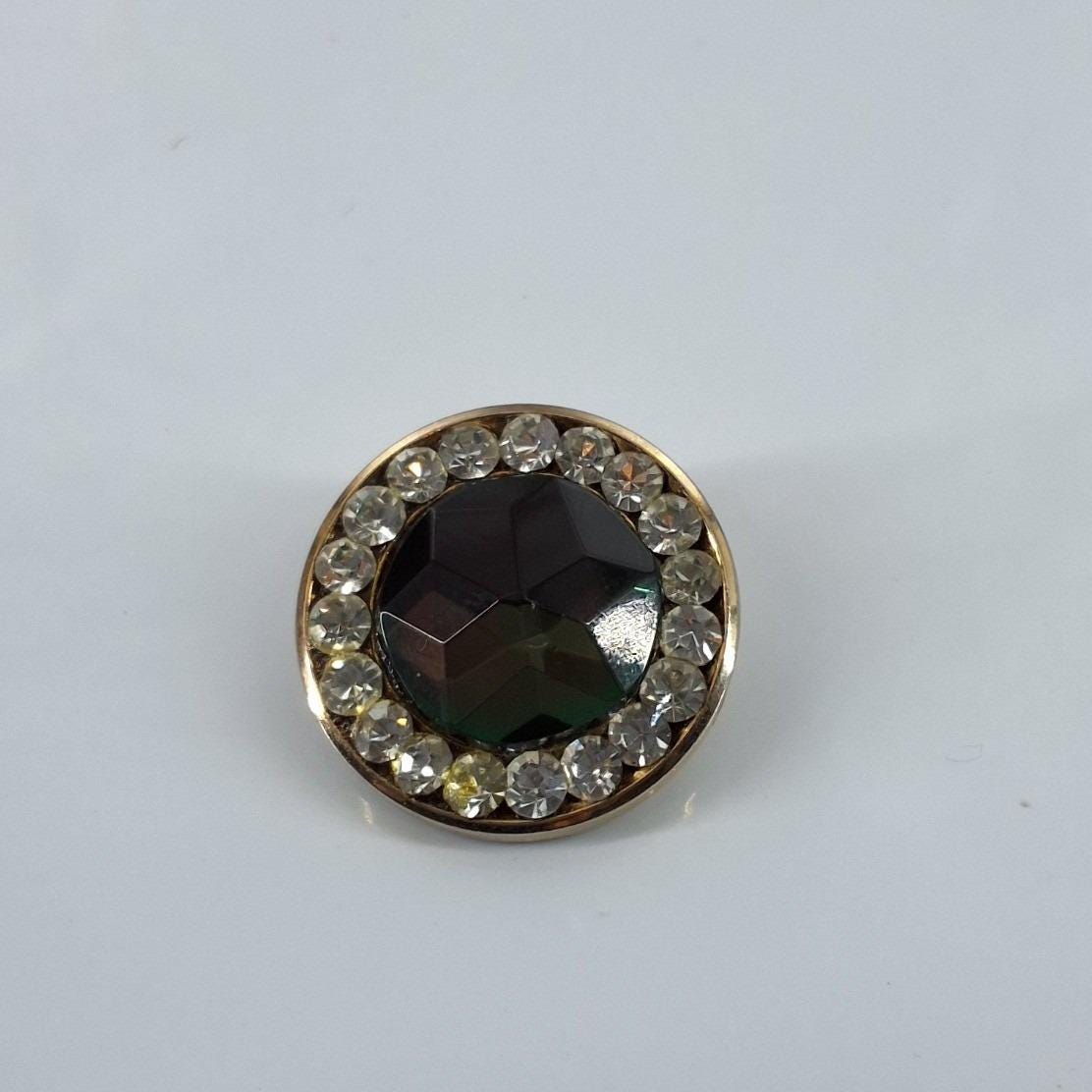 Vintage Gold Tone Emerald Green Glass Rhinestone Halo Clip On Earrings - View 6
