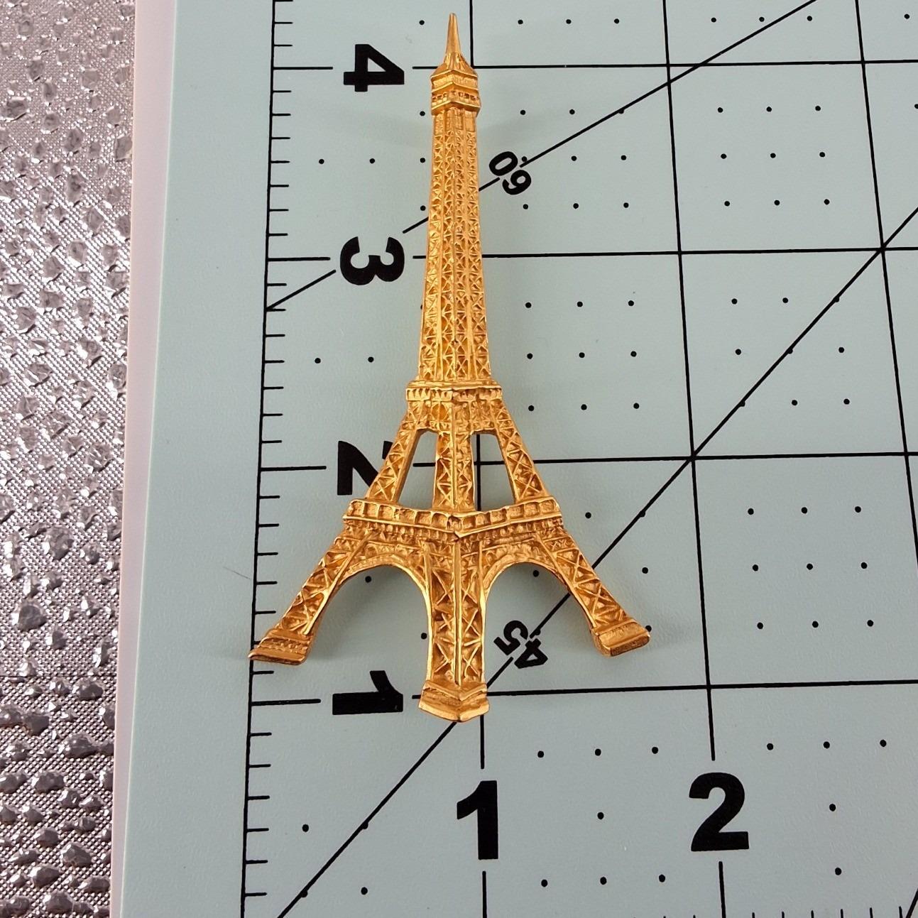 Vintage Gold Tone Eiffel Tower Brooch 3.5" Paris France Souvenir Travel Pin - View 3