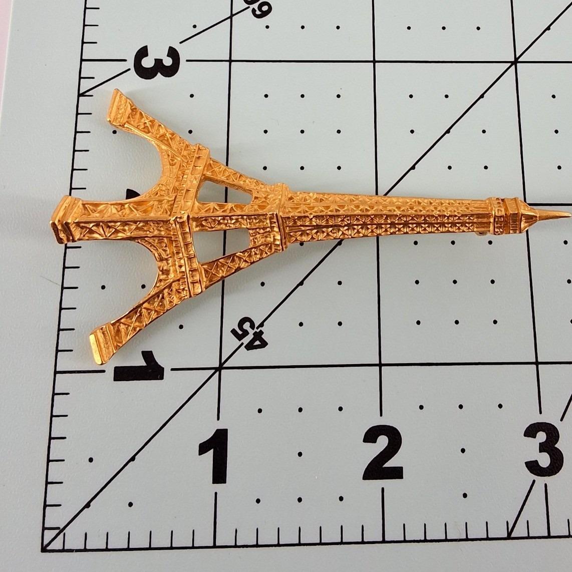 Vintage Gold Tone Eiffel Tower Brooch 3.5" Paris France Souvenir Travel Pin - View 4