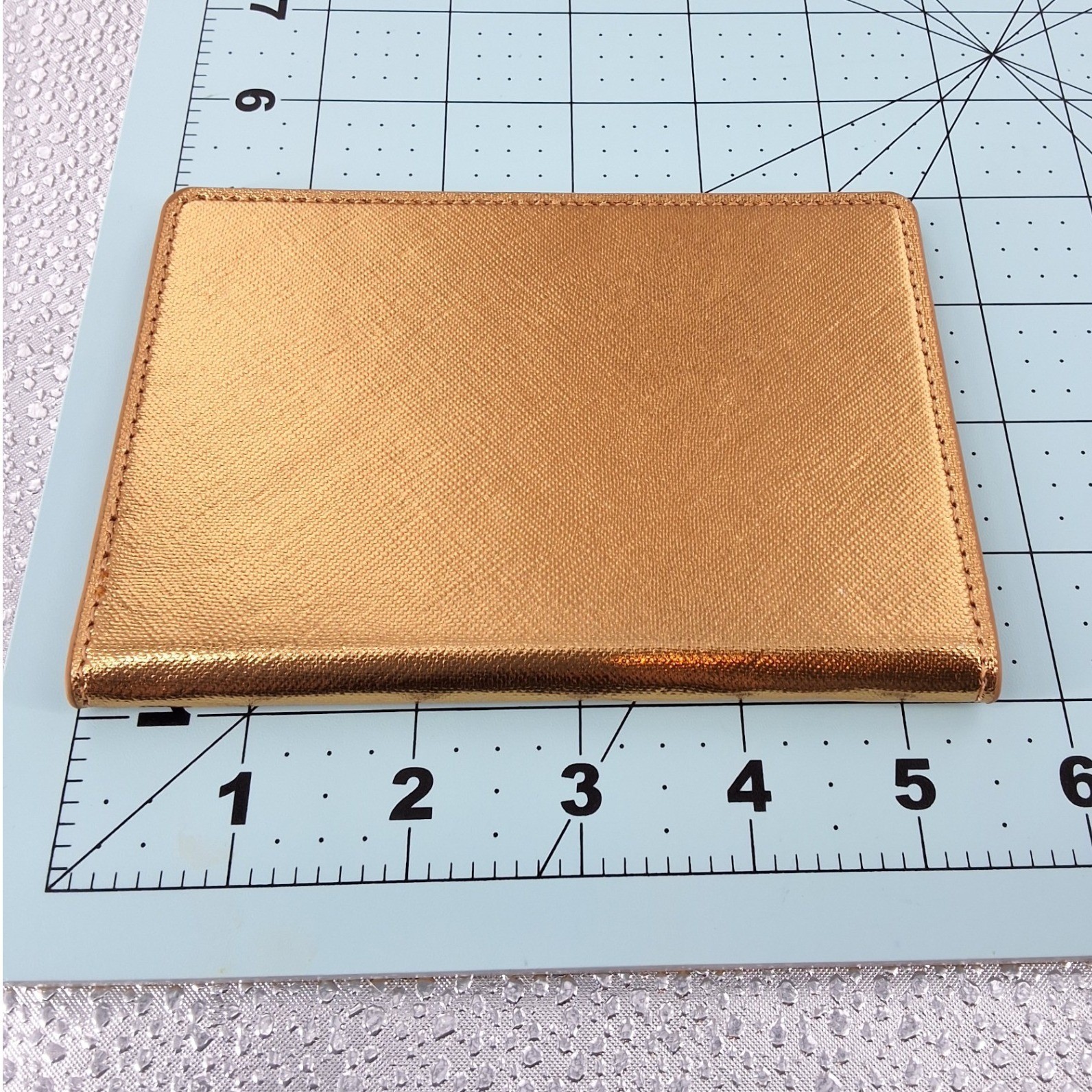 Elton John Gold Metallic Passport Holder and Luggage Tag Travel Gift Set Boxed - View 7