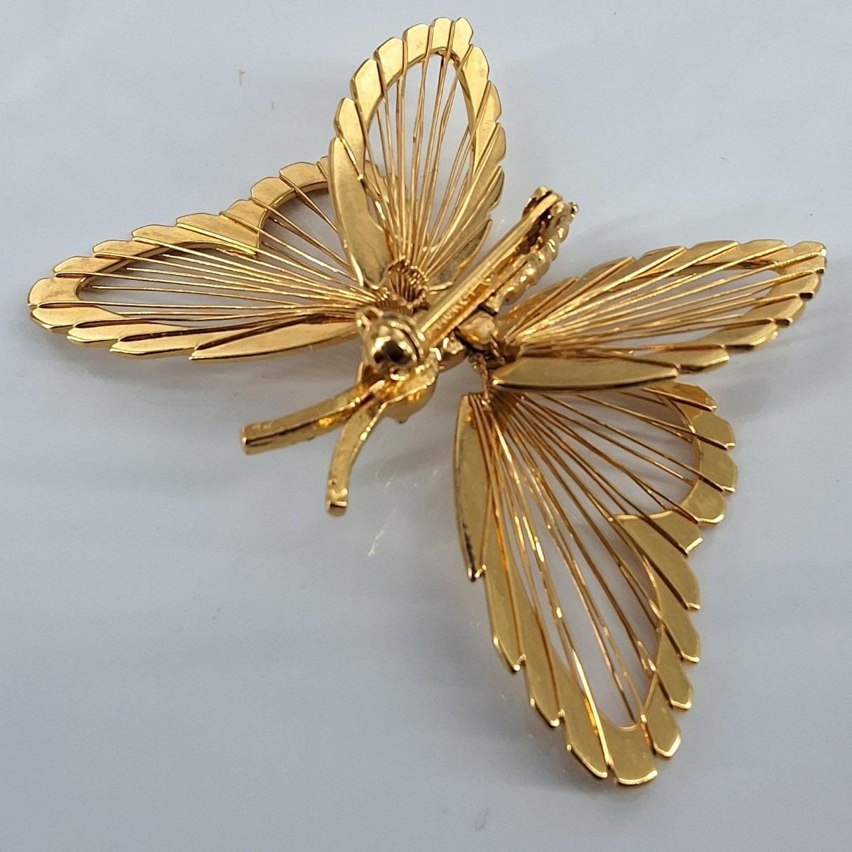 Vintage Monet Spinnerets 3D Butterfly Brooch Gold Tone Menagerie Filigree Pin - View 3