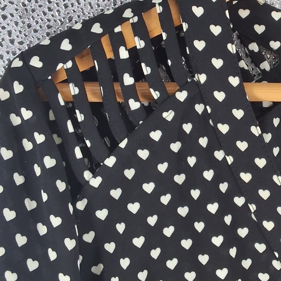 Candie's Heart Print Half Zip Blouse Black White Ladder Cutout Shoulder Large - View 7