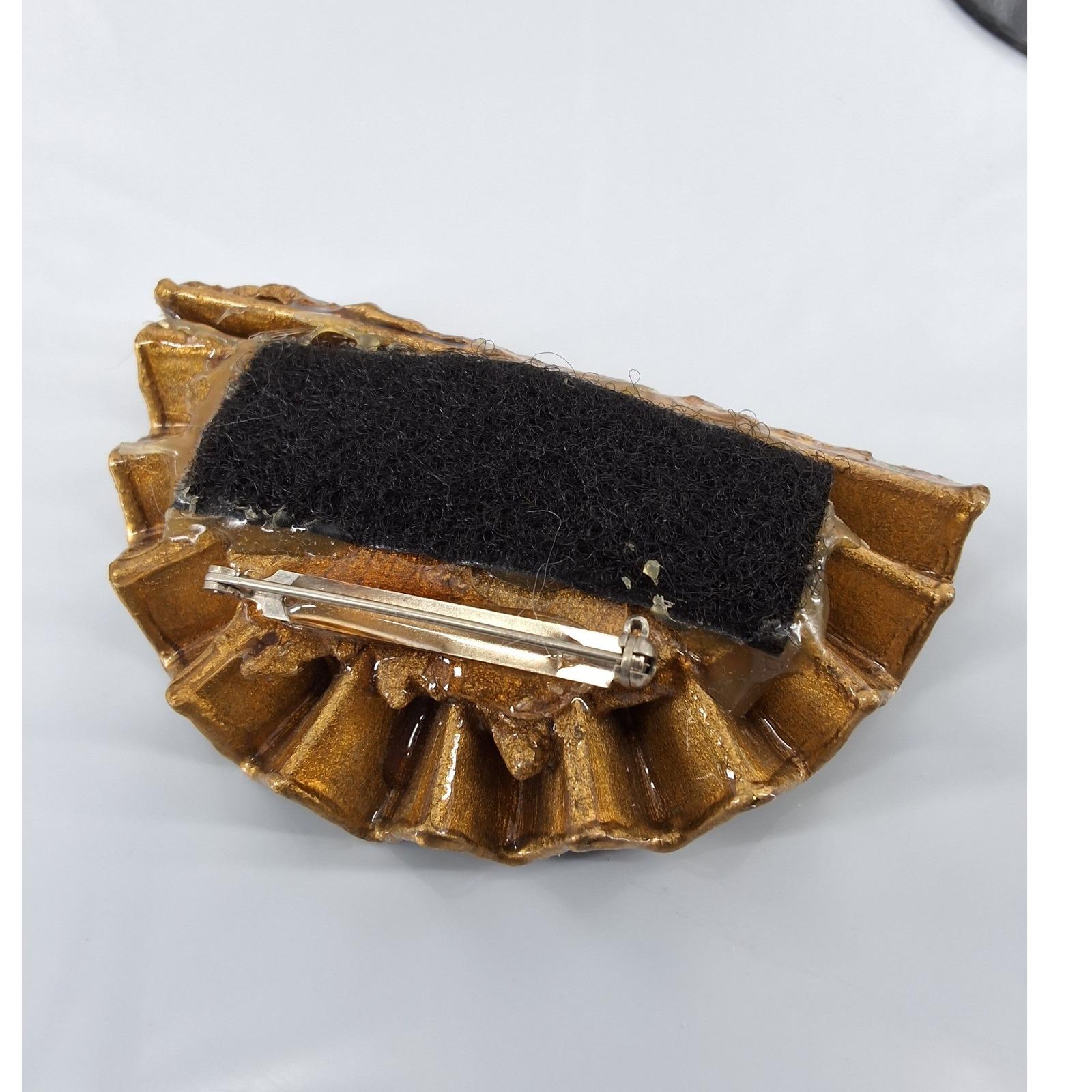 Vintage 1980s Art Deco Black Enamel Fan Brooch Gold Tone Statement Pin - View 7