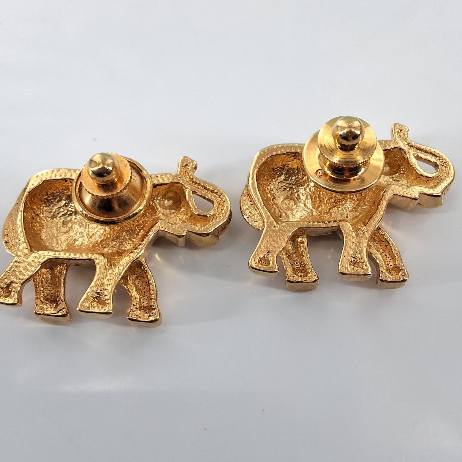 Vintage Avon Gold Tone Red Enamel Grid Elephant Brooch Pin Matching Set 2pc - View 3