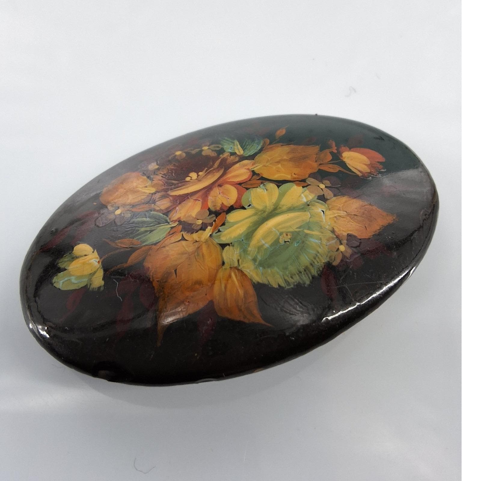 Vintage Russian Lacquer Brooch Hand Painted Floral Oval Gold Frame Pin - View 5