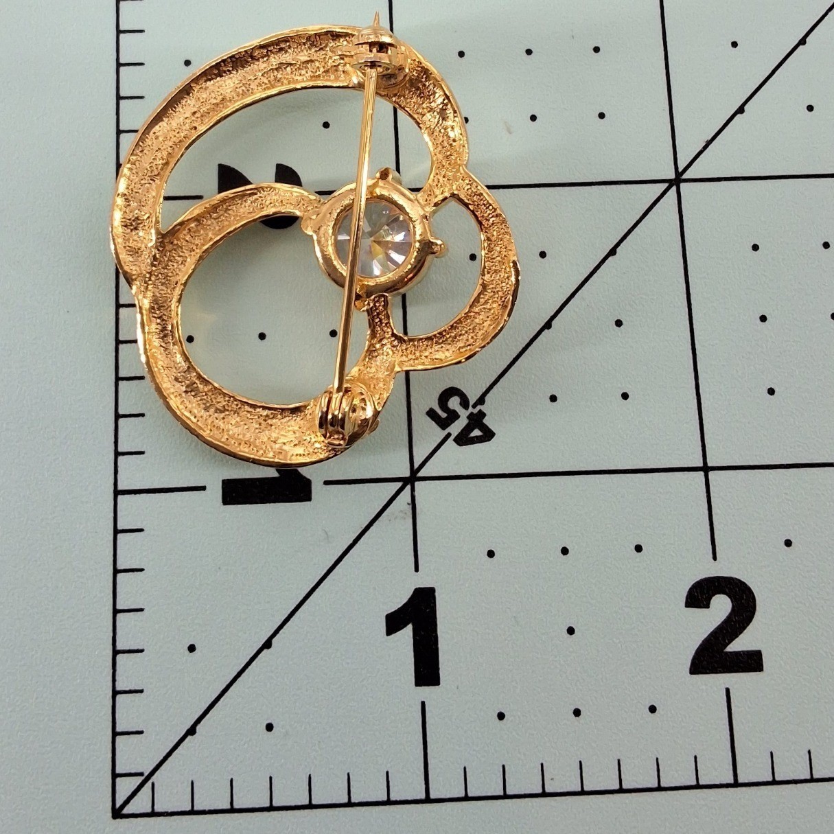 Gold Tone Interlocking Circle Brooch Pin Clear Crystal Center Geometric Modern - View 7
