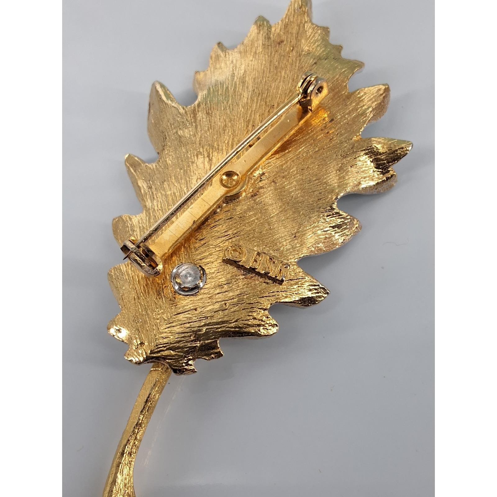 Vintage BSK White Enamel Gold Tone Leaf Brooch Pin Mid Century Botanical Jewelry - View 6