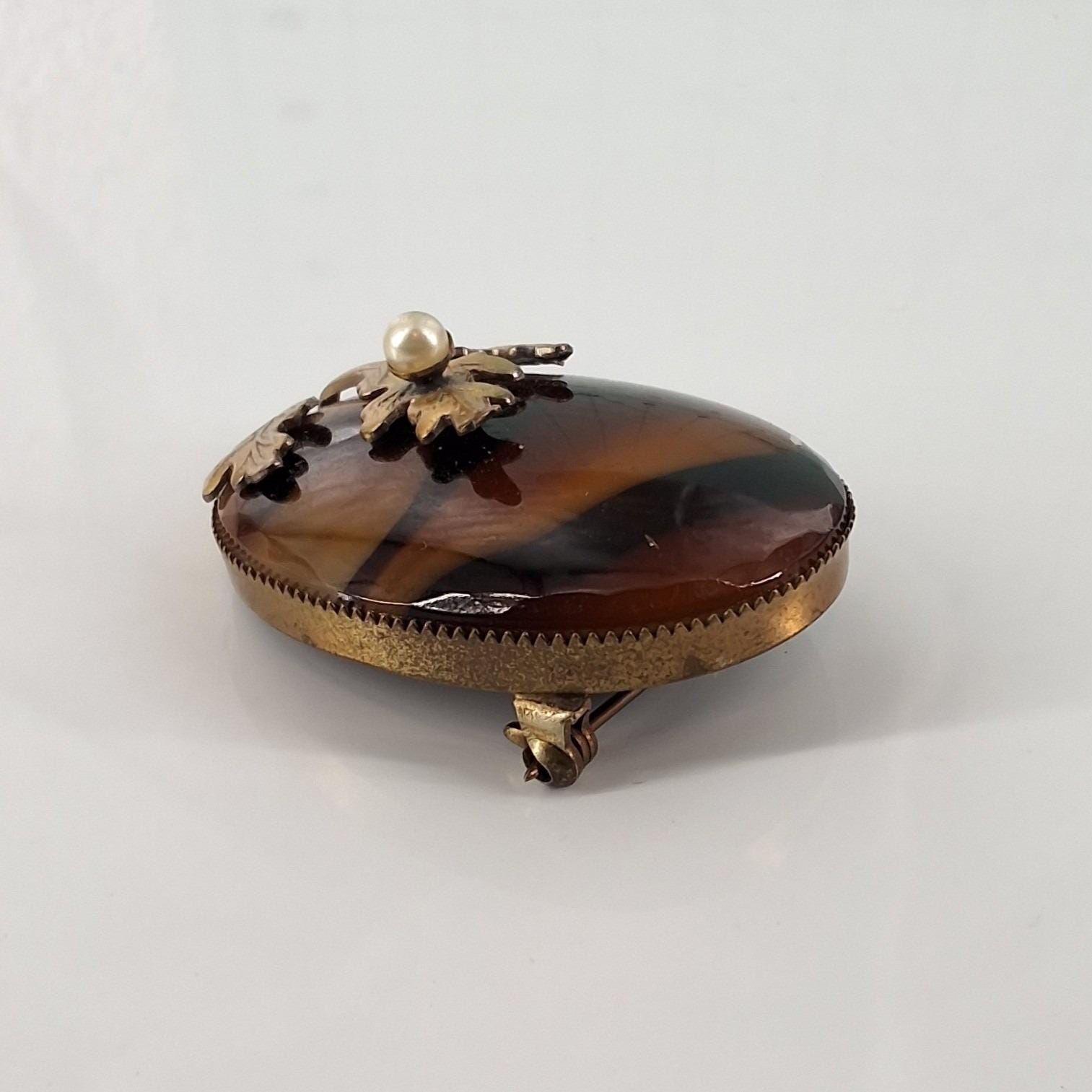 Vintage Faux Tortoiseshell Oval Brooch Gold Tone Leaf Faux Pearl Accent Brown - View 7
