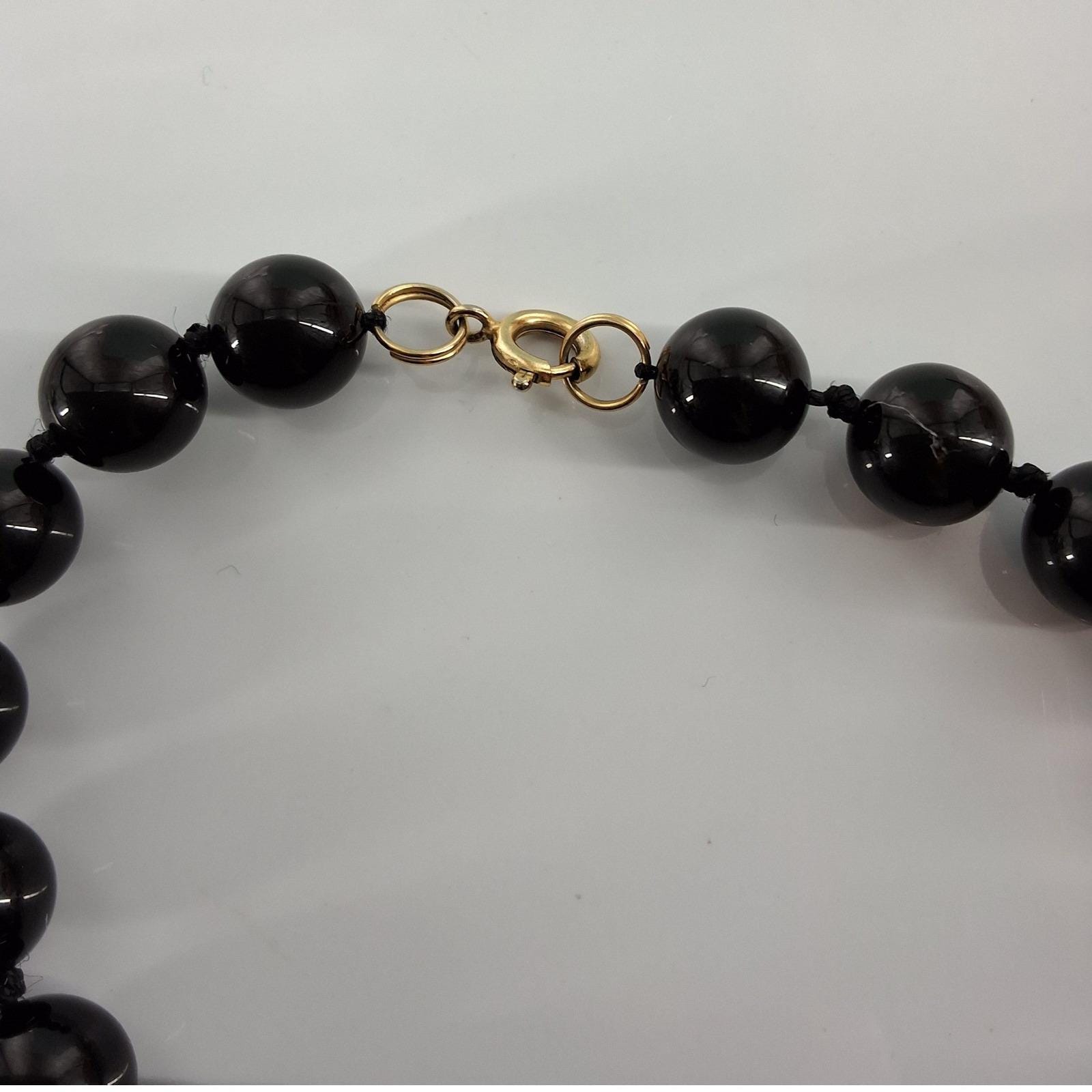 Vintage Genuine Black Onyx Beaded Bracelet Hand Knotted Gold Tone Clasp 8" - View 3