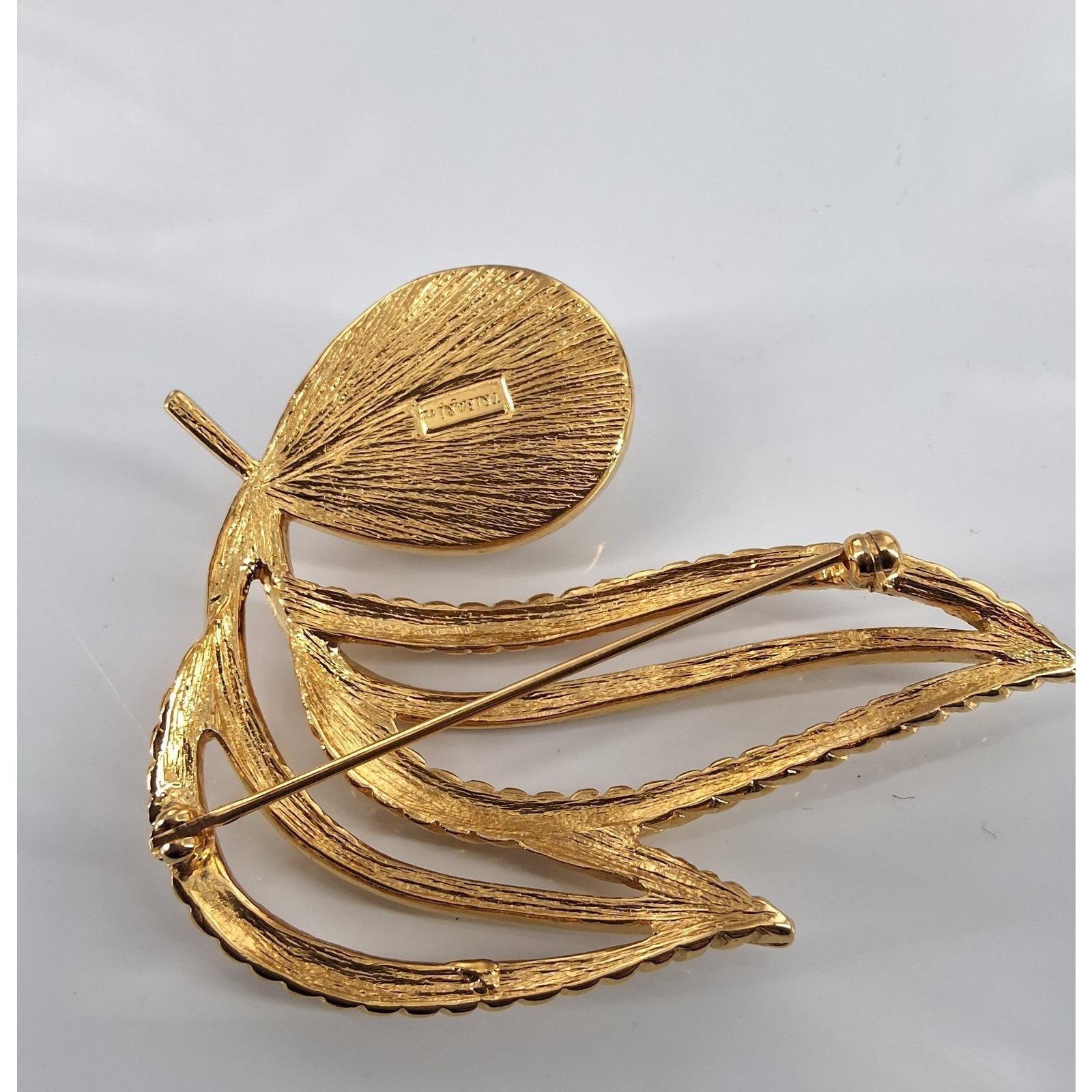 Vintage Crown Trifari Gold Leaf Brooch White Teardrop Cabochon Pin 1960s MCM - View 4