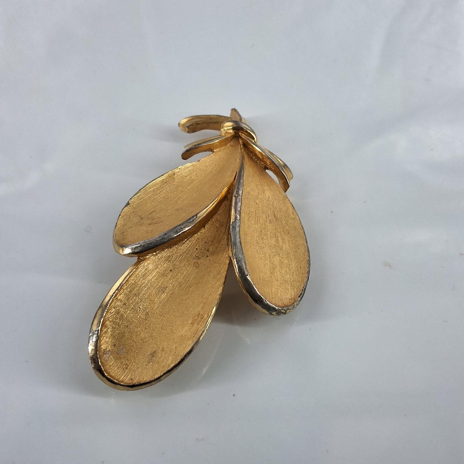Vintage Crown Trifari Brushed Gold Leaf Spray Brooch Ribbon Bow Pin 1960s - View 5
