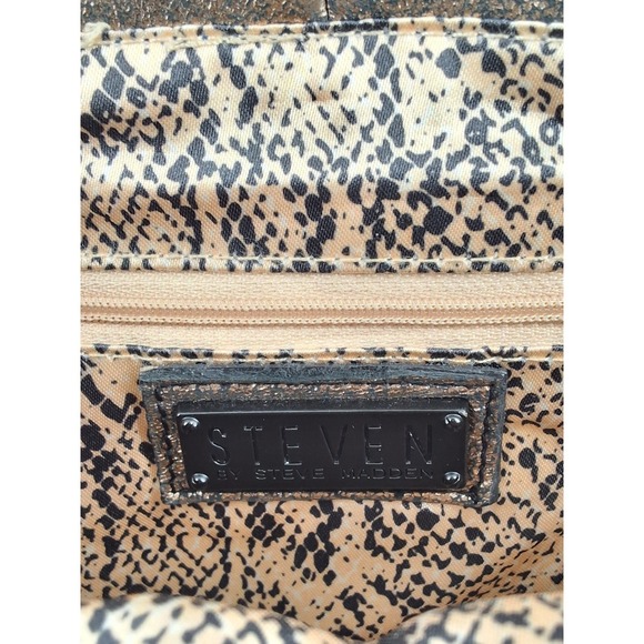 Steven by Steve Madden Lady Unique Lock Clutch Bronze Metallic Crackled - View 7