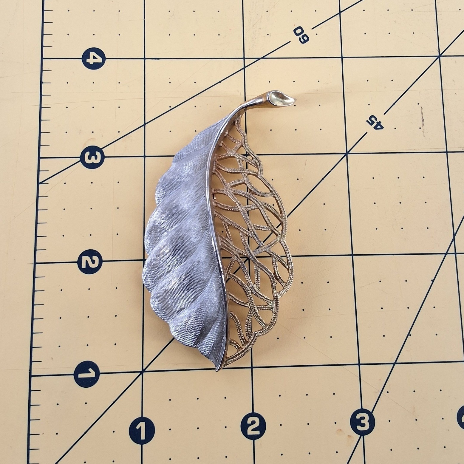 Vintage JJ Jonette Two-Tone Gold Silver Lattice Openwork Leaf Brooch Pin 1980s - View 6