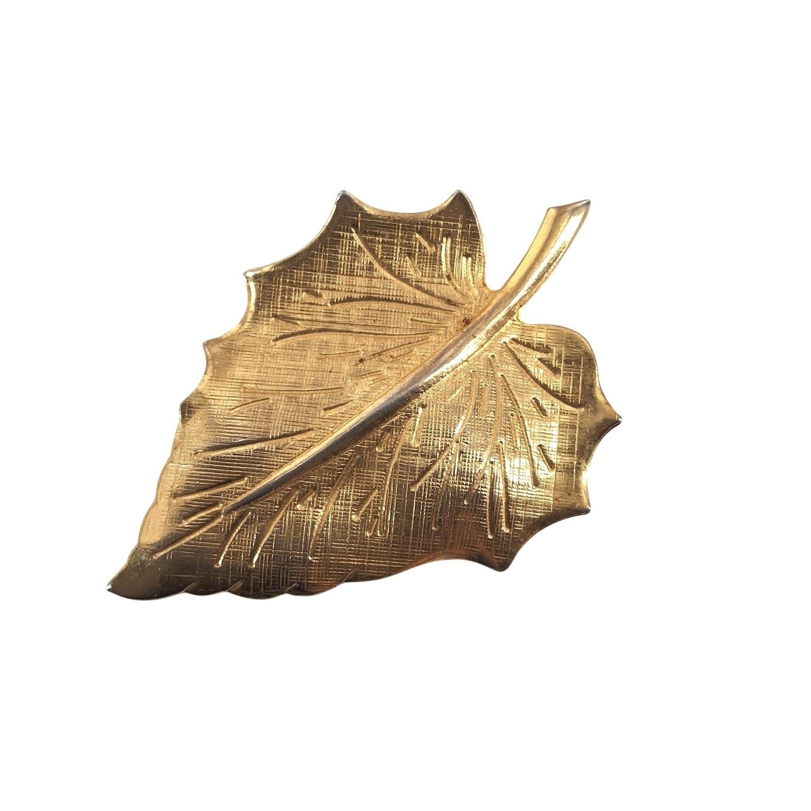 Vintage Gold Tone Textured Maple Leaf Brooch Pin Fall Botanical Jewelry