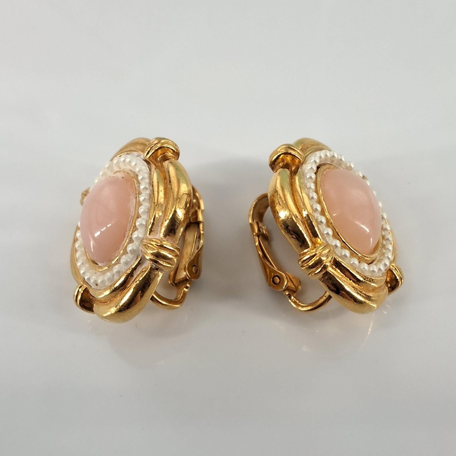 Liz Claiborne Vintage 90s Pink Cabochon Faux Pearl Halo Clip On Earrings - View 4