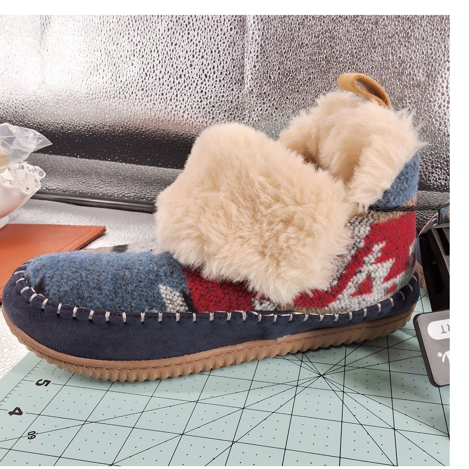 Dearfoams Southwestern Geometric Faux Fur Bootie Slippers Womens Sz 7
