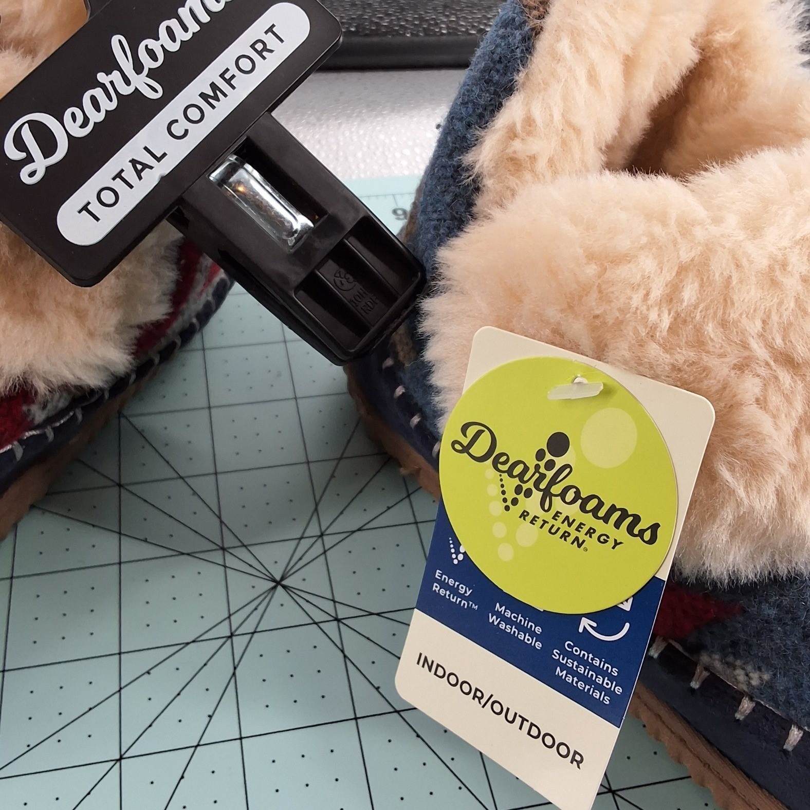 Dearfoams Southwestern Geometric Faux Fur Bootie Slippers Womens Sz 7 - View 16