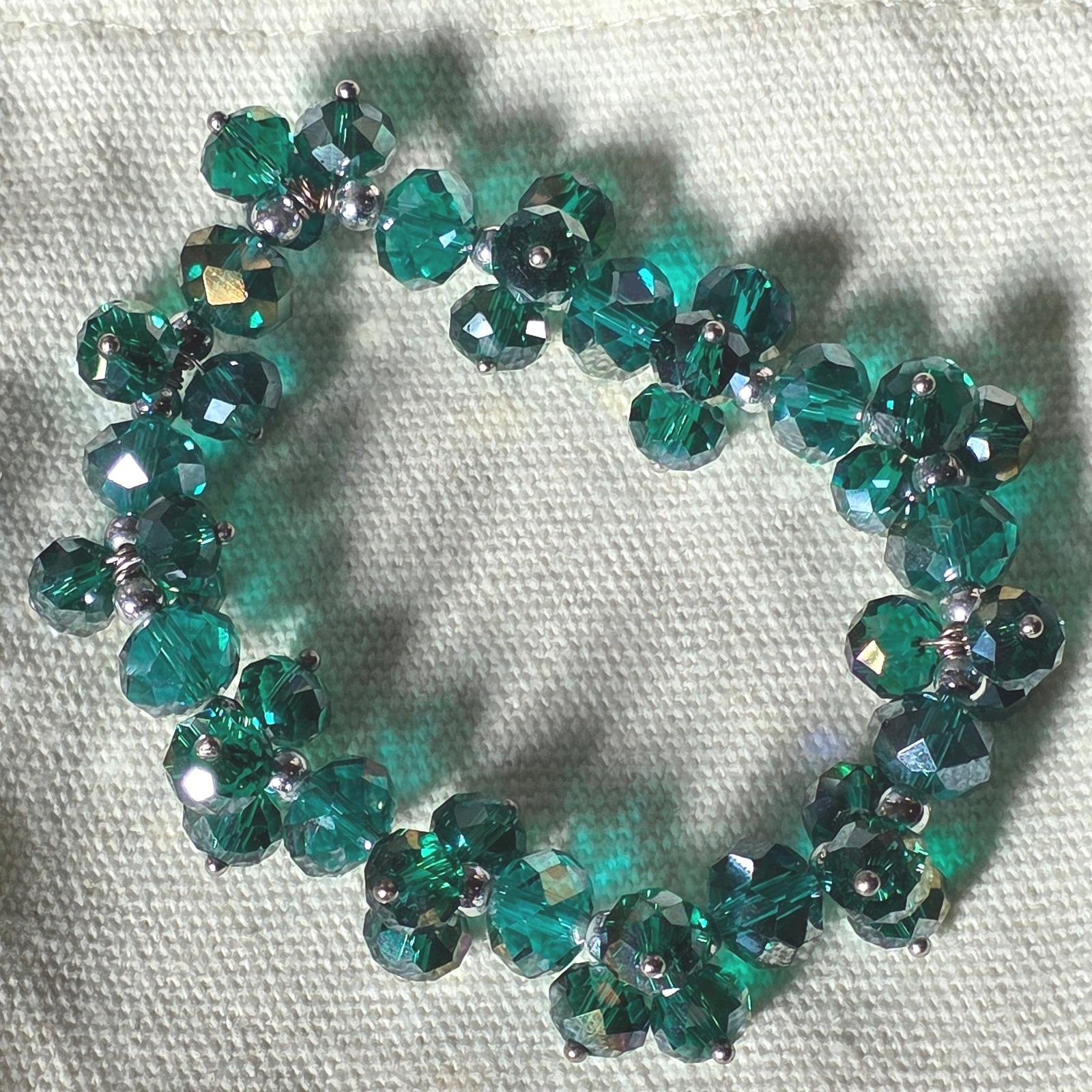 Green Aurora Borealis Beaded Stretch Bracelet Iridescent - View 6