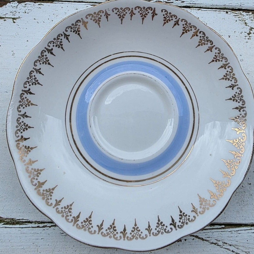Vintage Roslyn Fine Bone China Tea Cup Saucer Set Blue Gold Gilt England - View 3