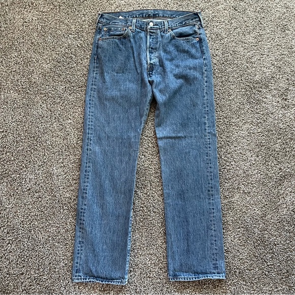 Levis 501 Original Fit Mens Jeans W42 L30 Medium Wash Blue Button Fly Straight - View 14