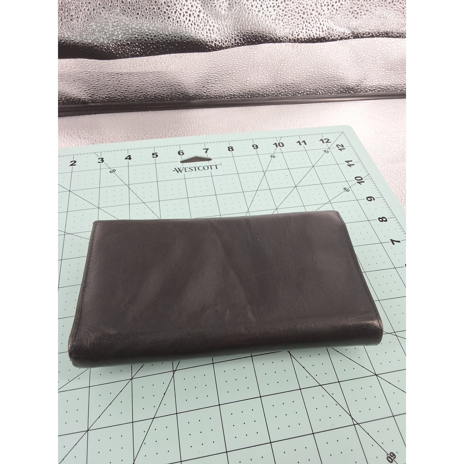 Classic Black Leather Bifold Wallet |‎ Snap Closure | Card Slots - View 4