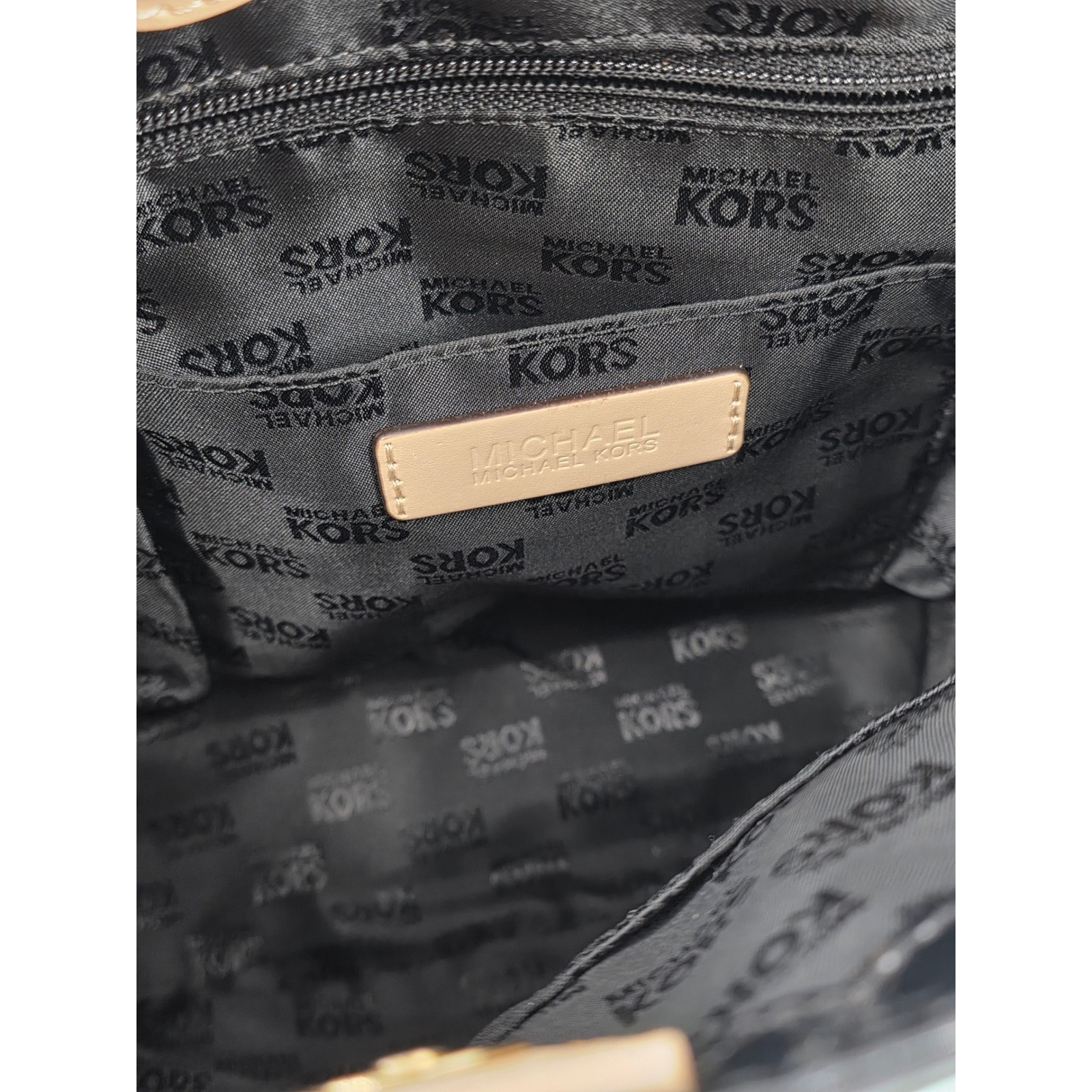 Michael Kors MK Black Patent Leather Tote Shoulder Bag Medium EUC!‎ - View 19