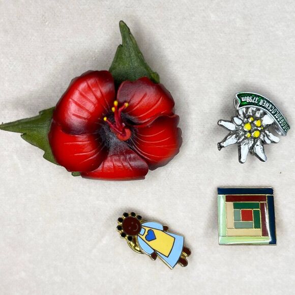 Vintage 60s Mod Enamel Flower Brooch White Black Red Retro Floral Pin 4" - View 12