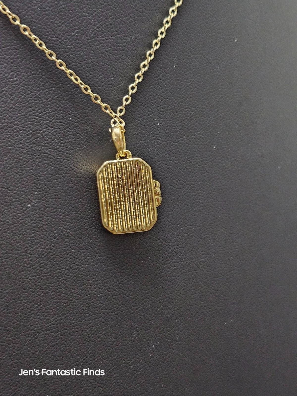 Gold Greenwich‎ Locket Necklace With Chain New - View 11