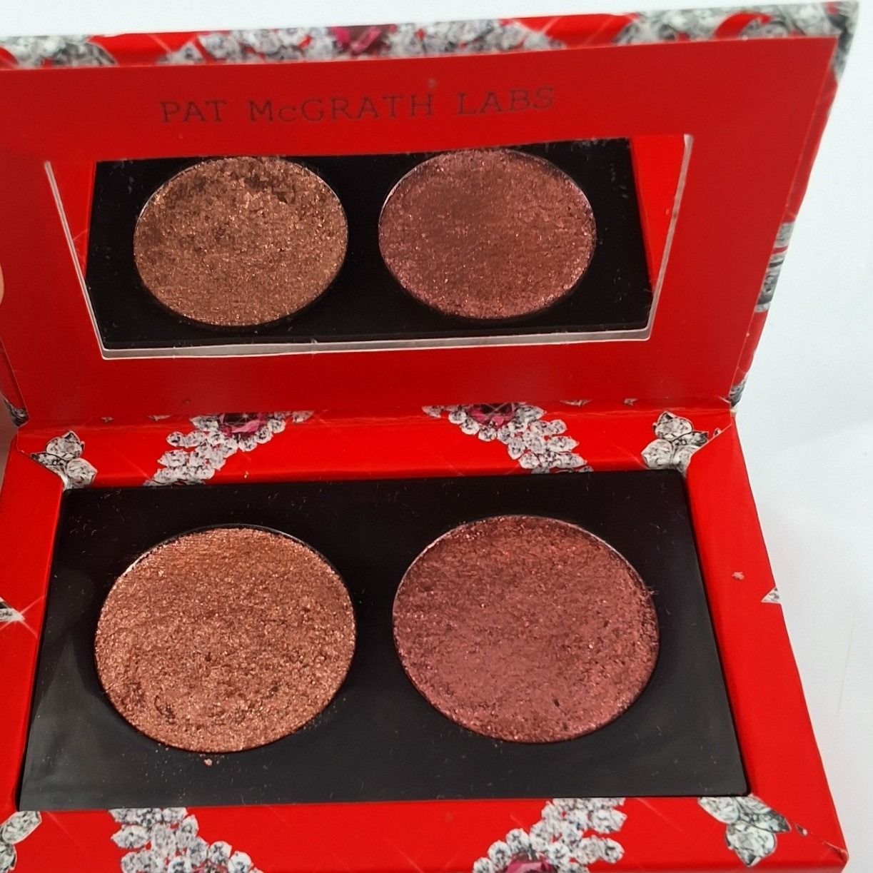 Pat McGrath Labs Luminous Legends Eye Shadow Duo Petallic Passion New - View 3