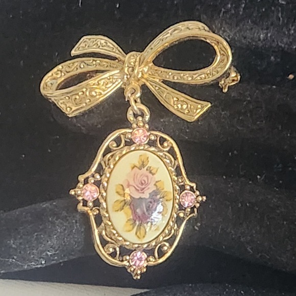 1928 Jewelry Yorkies in Rain Gold Tone Brooch Pink Porcelain Rose Faux Pearl - View 21