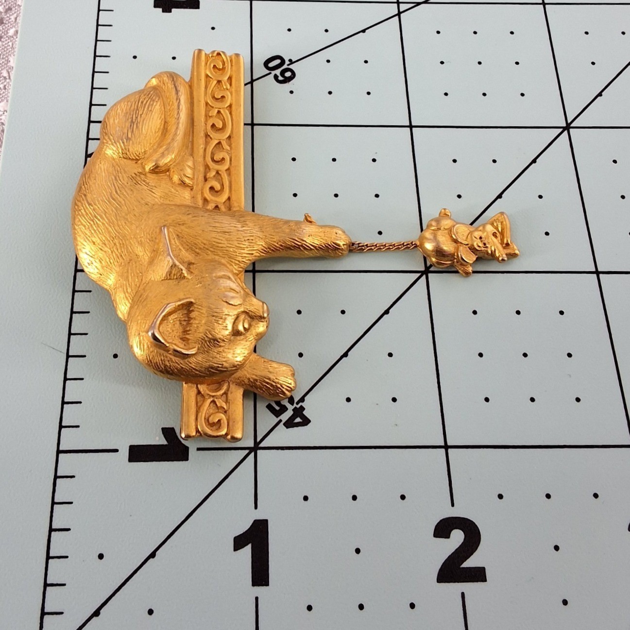 Vintage JJ Jonette Jewelry Gold Tone Cat and Dangling Mouse Brooch Pin Novelty - View 6