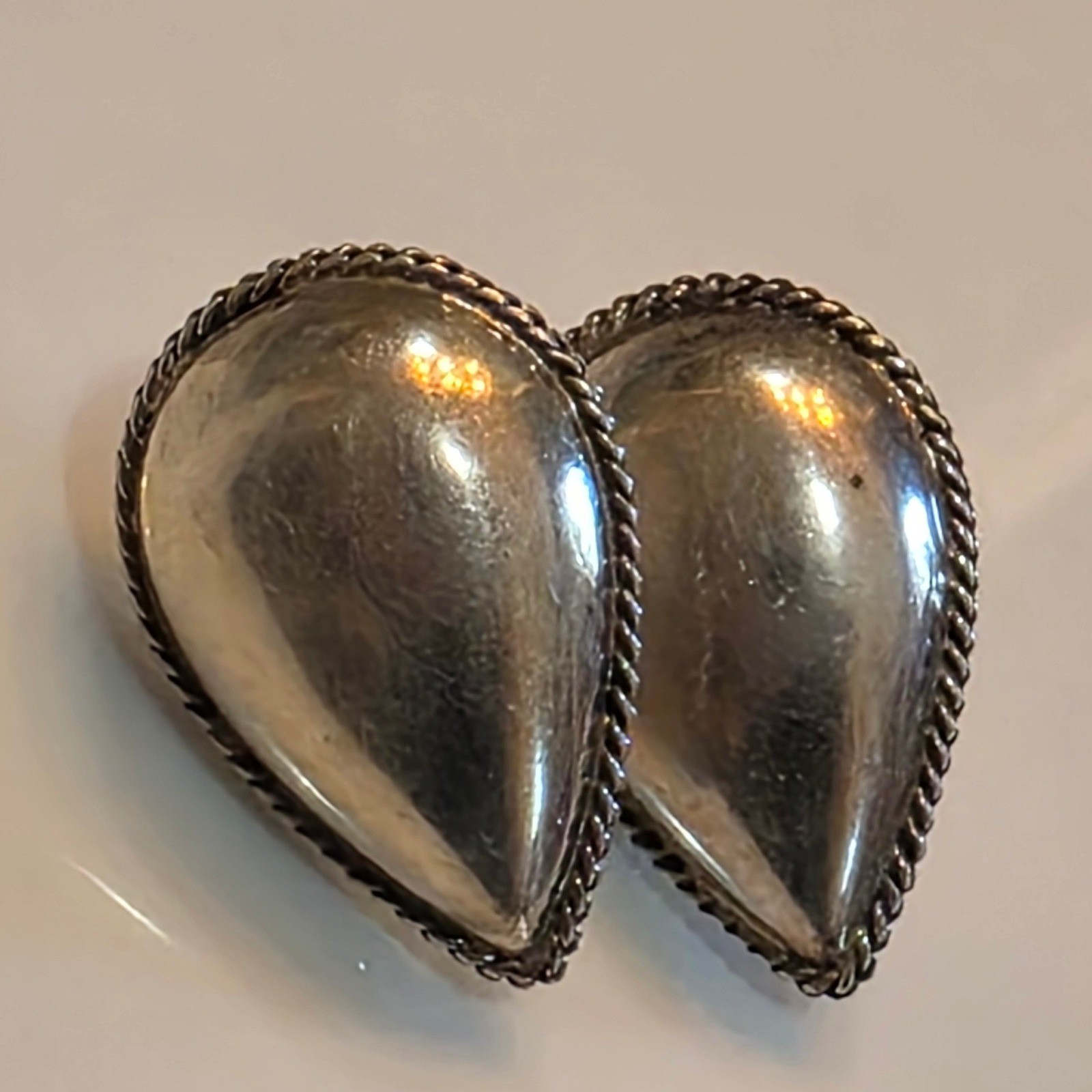 Vintage Sterling Silver 925 Puffed Teardrop Stud Earrings Rope Border - View 5