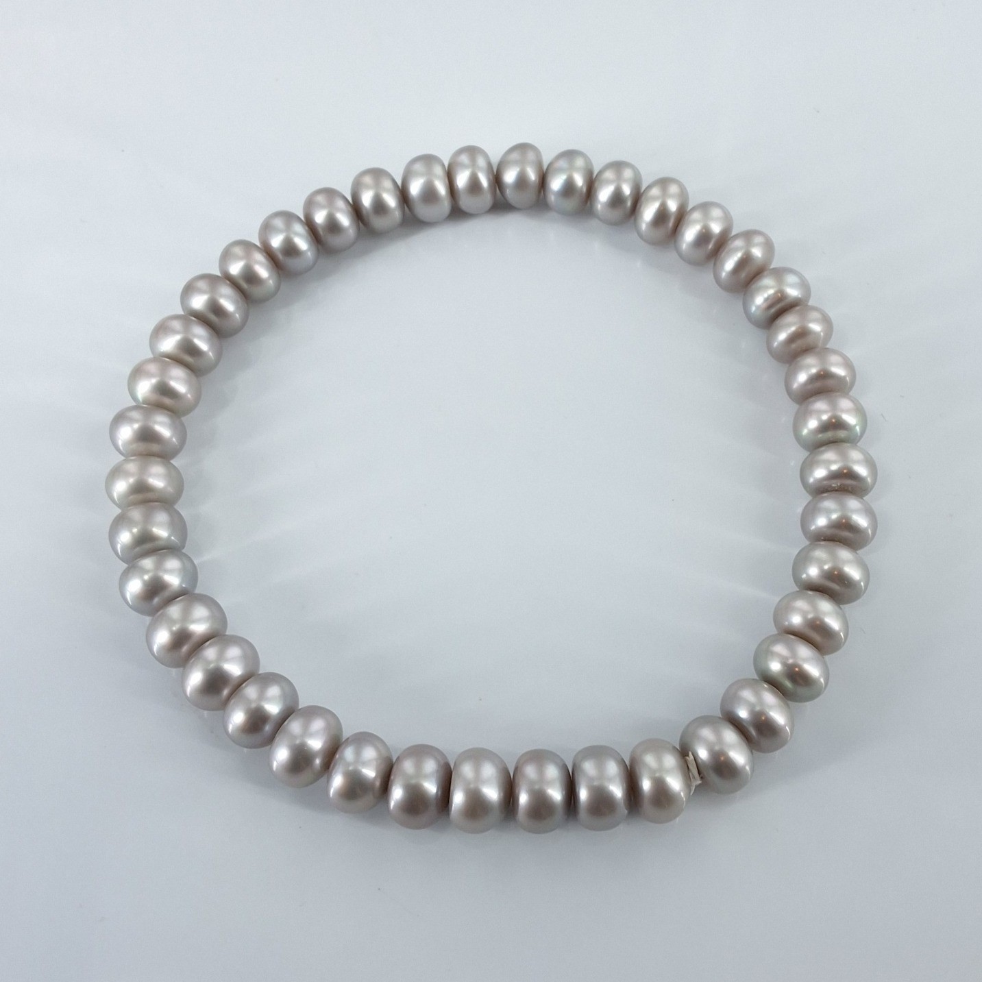 Lustrous Lavender Grey Freshwater Pearl Stretch Beaded Bracelet - View 3