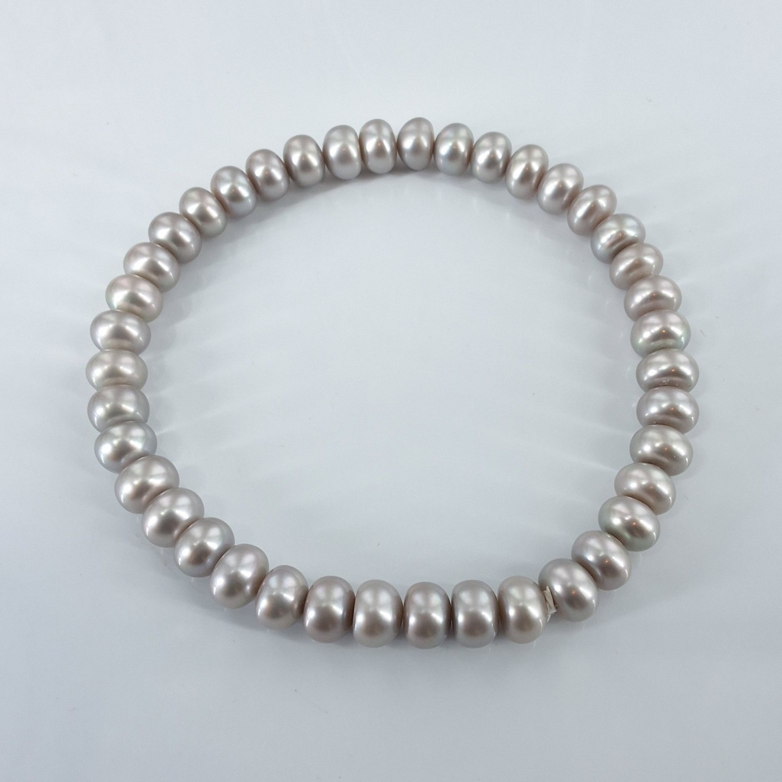 Lustrous Lavender Grey Freshwater Pearl Stretch Beaded Bracelet - View 4