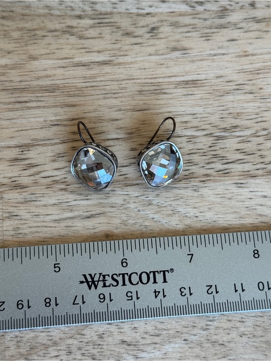 Vintage Style Clear Faceted Glass Blue Crystal Drop Earrings Silver Tone Hooks - View 17