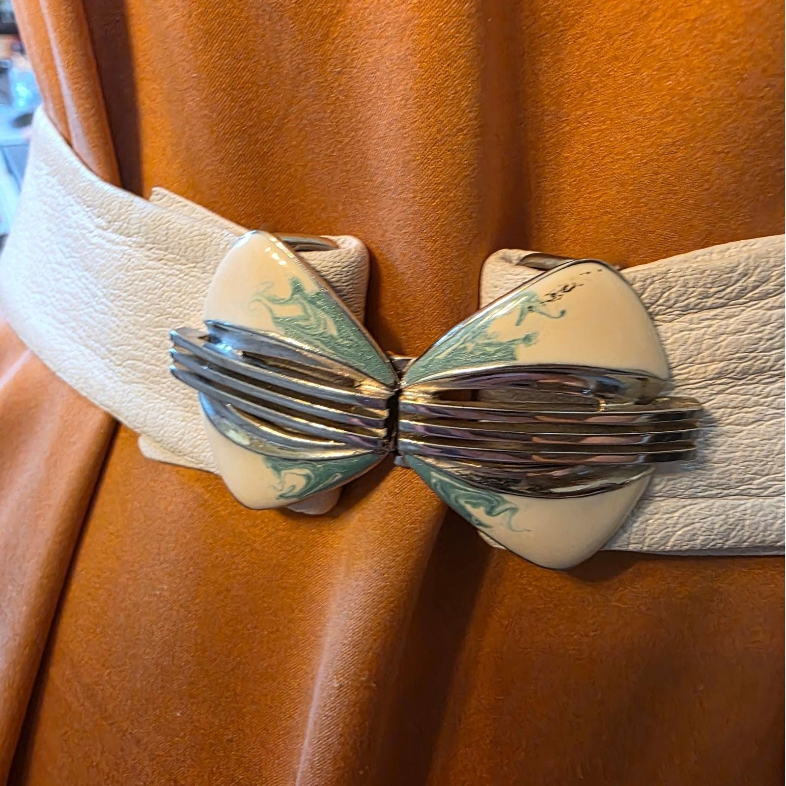 Vintage 80s Cream Goat Leather Cinch Belt Art Deco Enamel Butterfly Buckle 26.5" - View 7